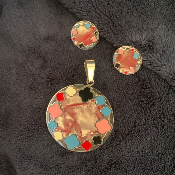 Imported Colorful Pendant and earrings in steel - Picture 2 of 8